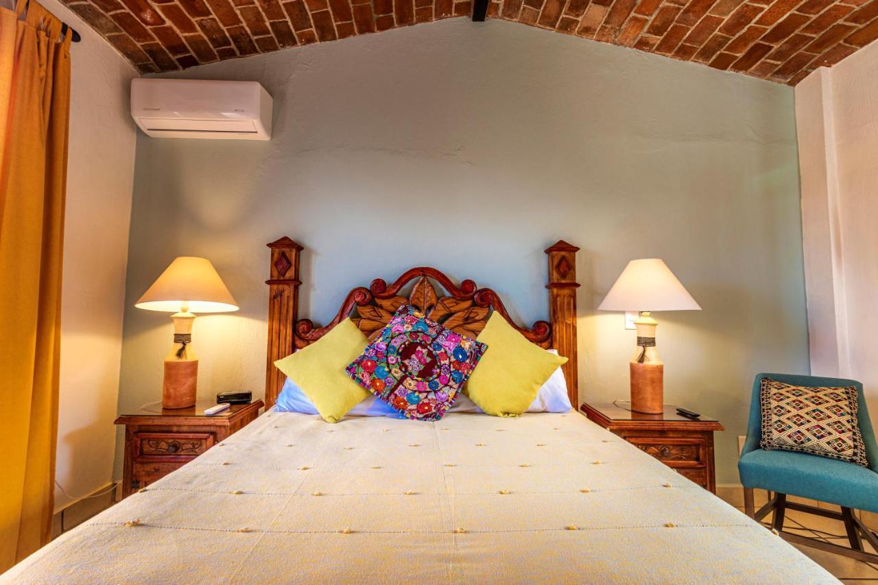 Casa Del Sol Inn アヒヒク エクステリア 写真