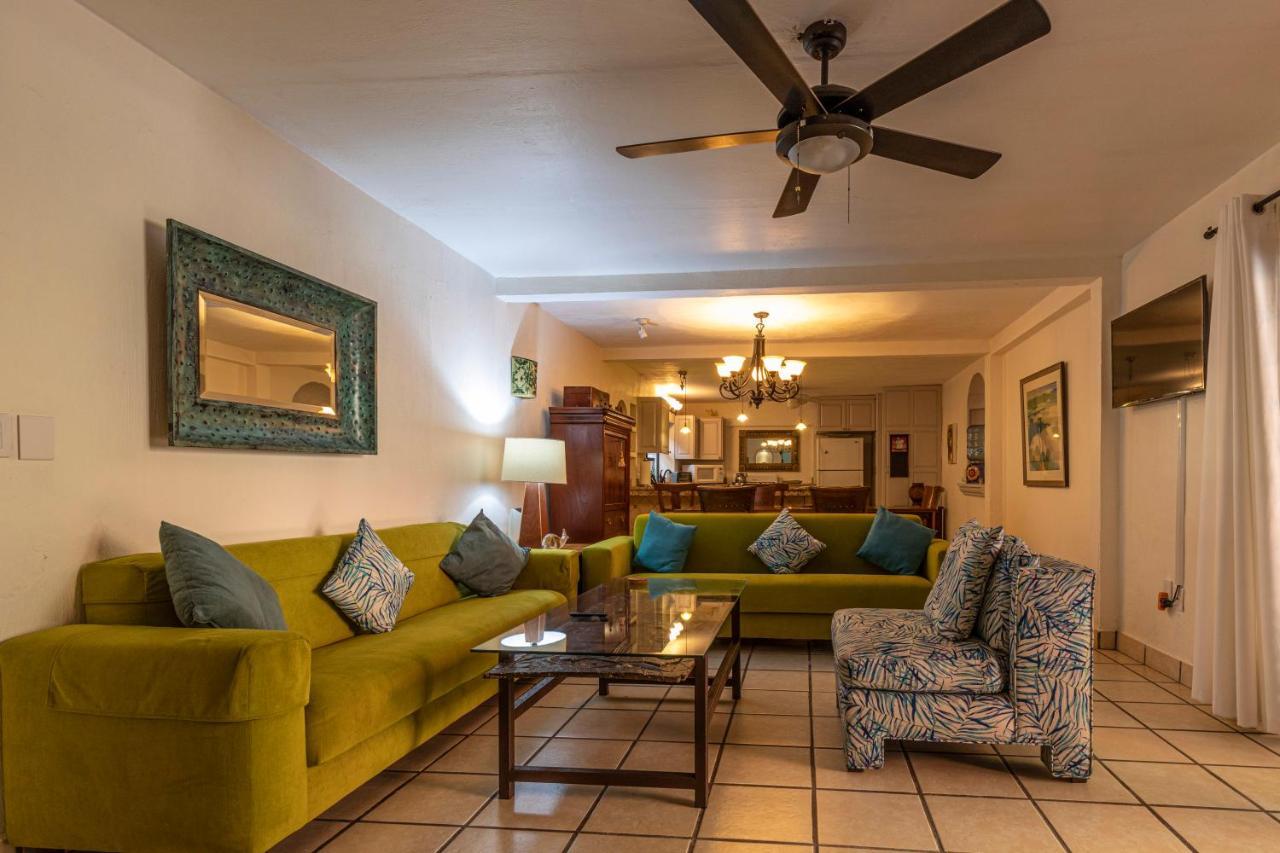 Casa Del Sol Inn アヒヒク エクステリア 写真