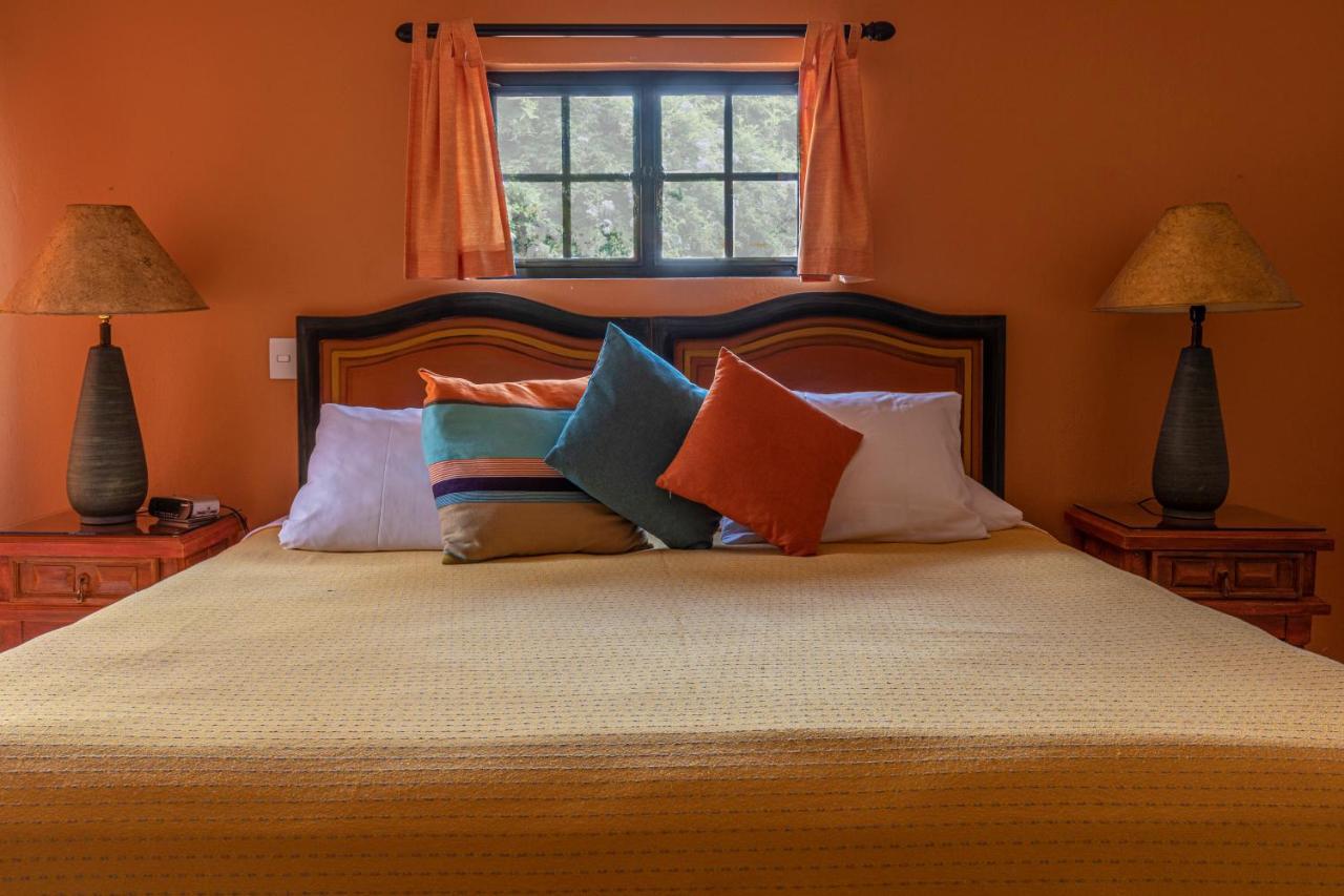 Casa Del Sol Inn アヒヒク エクステリア 写真