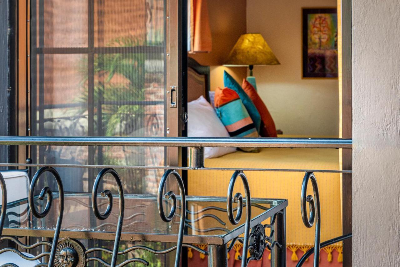 Casa Del Sol Inn アヒヒク エクステリア 写真