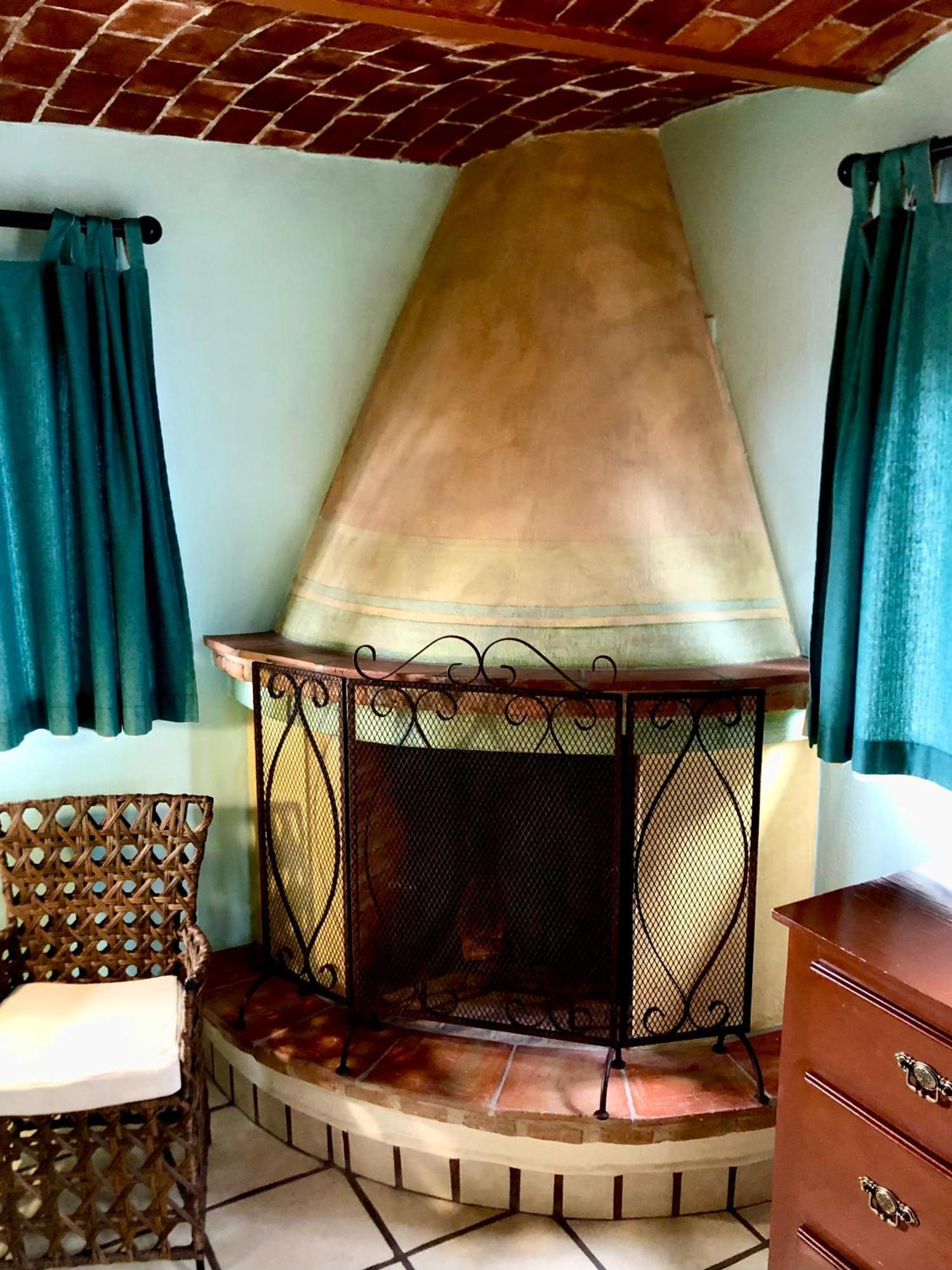 Casa Del Sol Inn アヒヒク エクステリア 写真